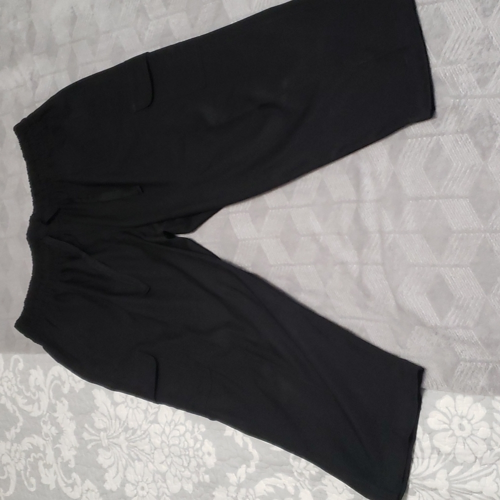 Womens St John's Bay L capri black